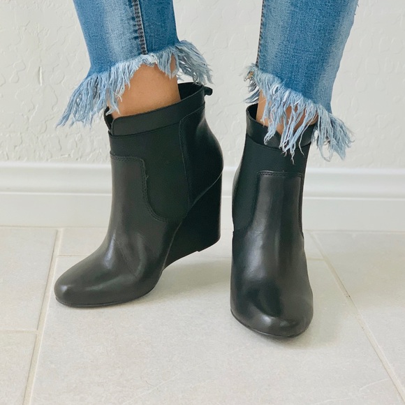 NIB Black Distressed Leather Wedge Ankle Bootie - Picture 5 of 7